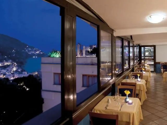 Royal 4* Positano