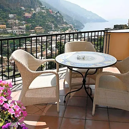 Royal Hotel
