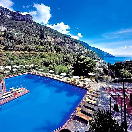 Royal Hotel 4*