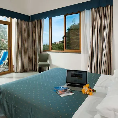 Royal 4* Позитано