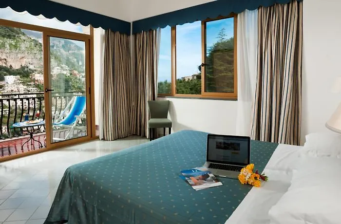 Royal 4* Positano