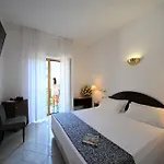 Royal Hotel