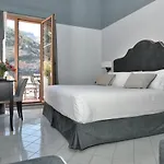 Royal 4*