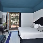 Royal 4*
