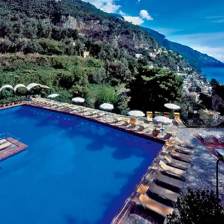 Отель Royal 4*